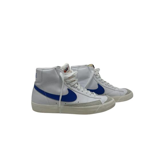 Athletic_Shoes